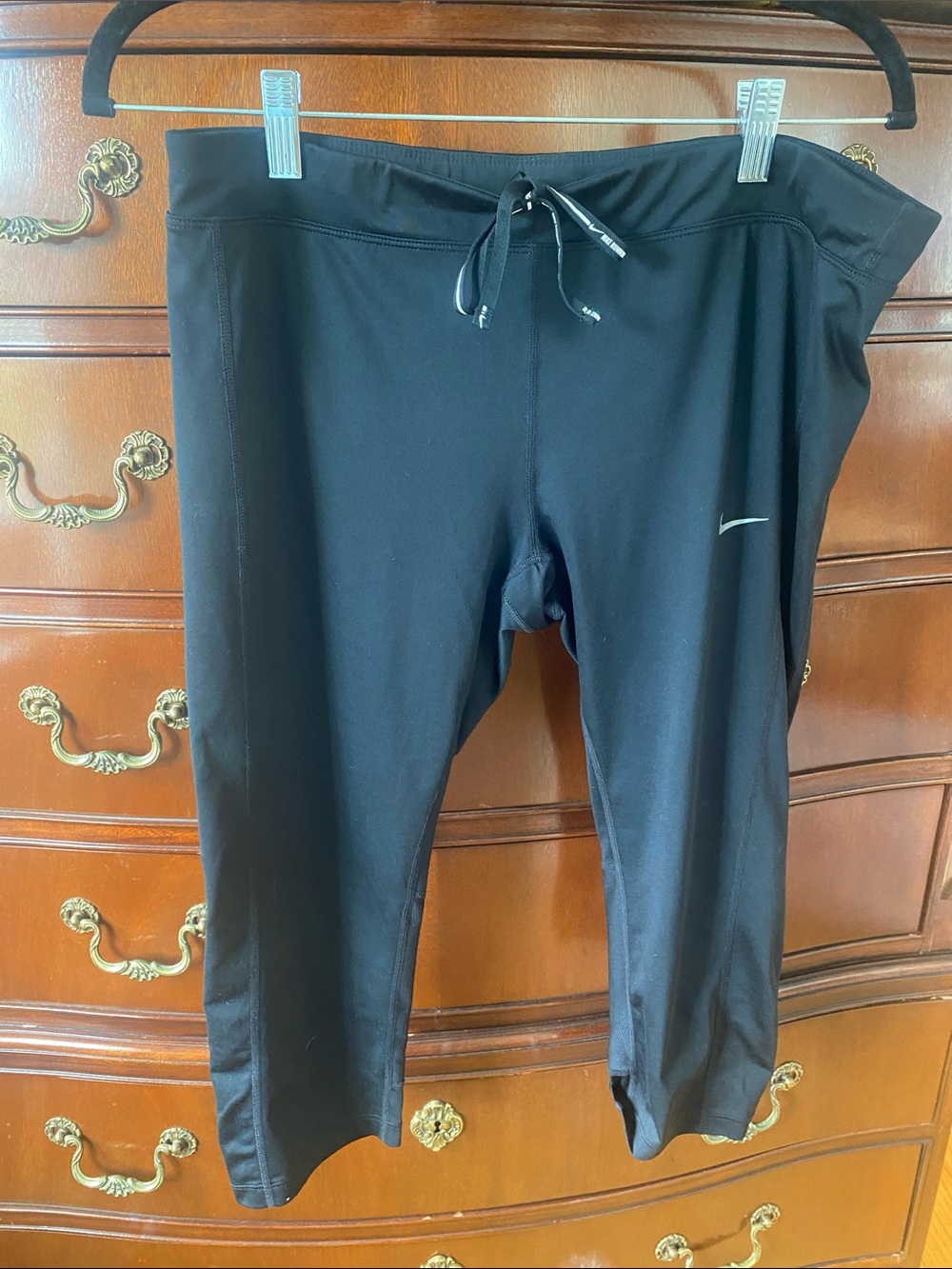 Nike Black Drawstring Cropped Performance Leggings